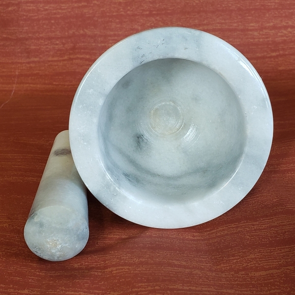 Mortar and Pestle Set Made of Marble - Picture 6 of 7